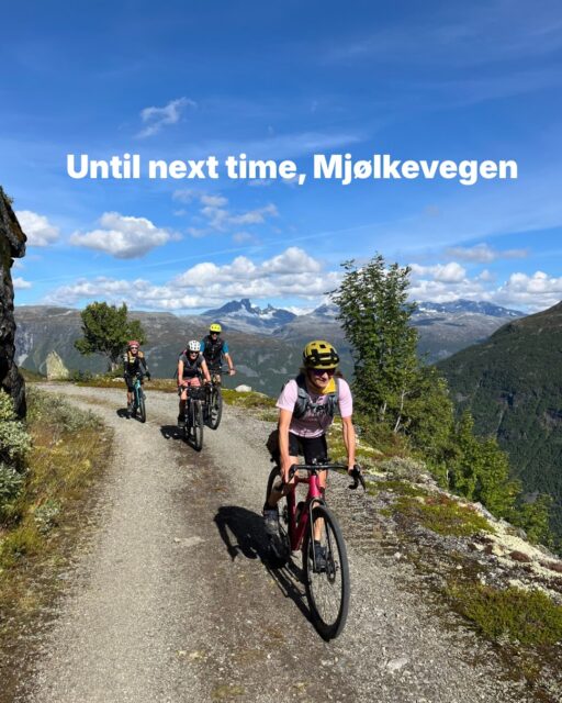 What a season on Mjølkevegen! 🚴♂️🇳🇴
From gravel roads and mountain views to local food, cosy stays and plenty of unforgettable moments along the way. A big thank you to everyone who joined us this summer — we’ve loved sharing Mjølkevegen with you! 🐐⛰️
See you on the road again! 💙
Photo: @andreabikeagent